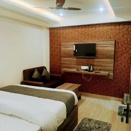 Hotel Abhinandan Ayodhya Eksteriør billede
