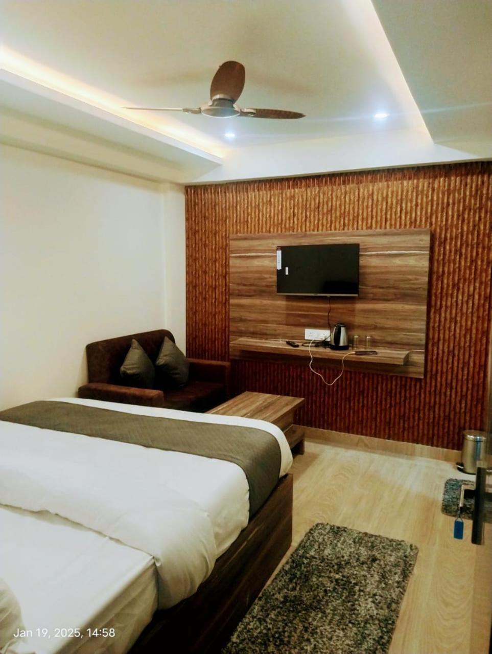 Hotel Abhinandan Ayodhya Eksteriør billede